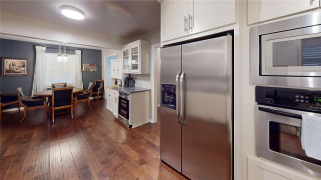 8257 Stony Creek Drive, Dallas, TX 75228