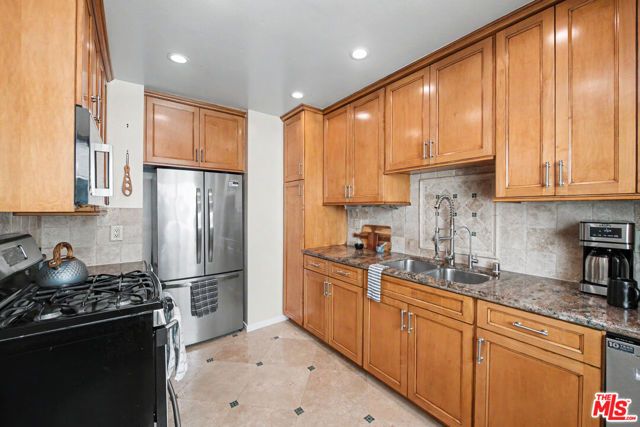 2248 S Bentley Avenue 2, Los Angeles, CA 90064