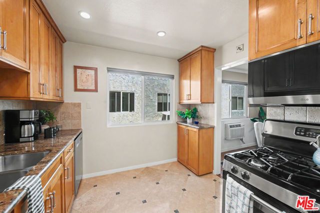 2248 S Bentley Avenue 2, Los Angeles, CA 90064