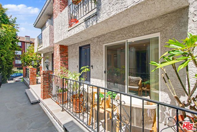 2248 S Bentley Avenue 2, Los Angeles, CA 90064