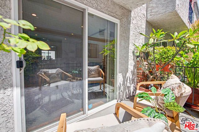 2248 S Bentley Avenue 2, Los Angeles, CA 90064