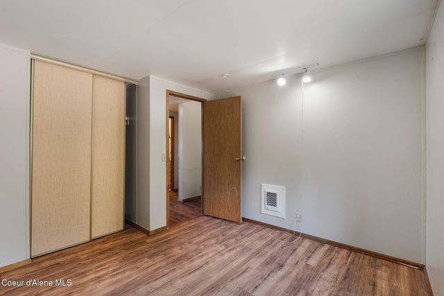 300 Sunny Shadows Lane, Sandpoint, ID 83864