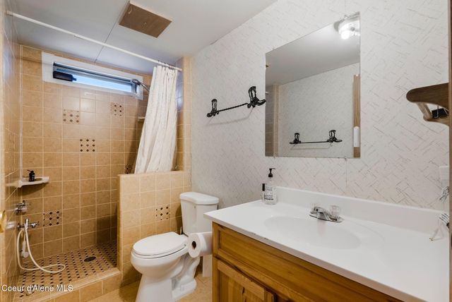 300 Sunny Shadows Lane, Sandpoint, ID 83864