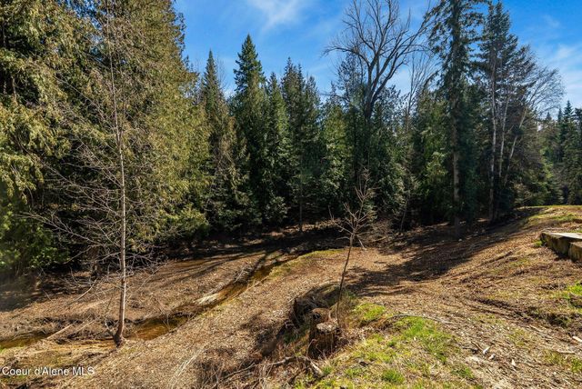 300 Sunny Shadows Lane, Sandpoint, ID 83864