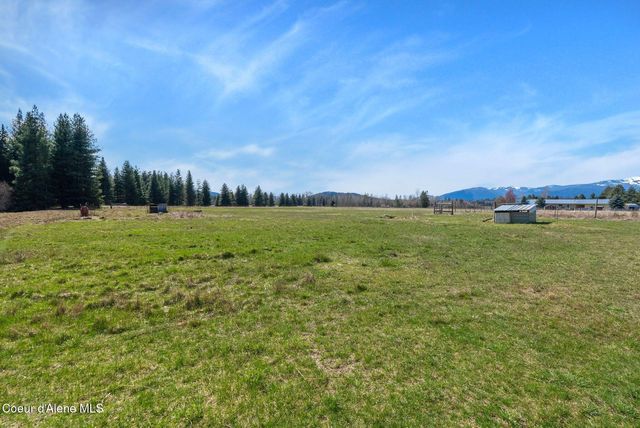 300 Sunny Shadows Lane, Sandpoint, ID 83864