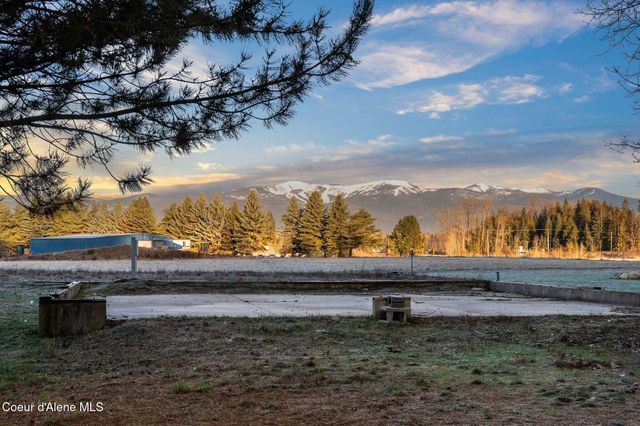 300 Sunny Shadows Lane, Sandpoint, ID 83864