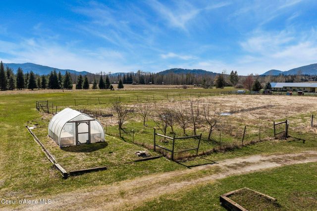 300 Sunny Shadows Lane, Sandpoint, ID 83864