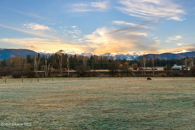 300 Sunny Shadows Lane, Sandpoint, ID 83864