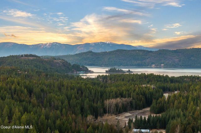 300 Sunny Shadows Lane, Sandpoint, ID 83864