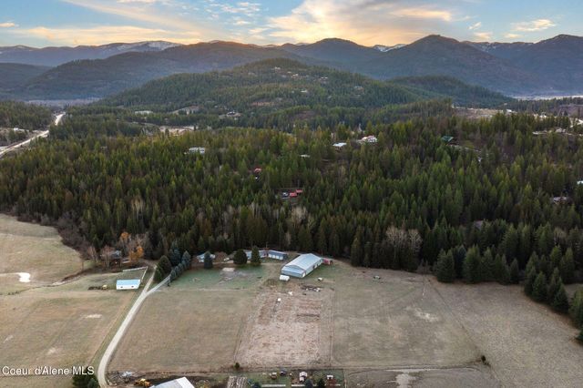 300 Sunny Shadows Lane, Sandpoint, ID 83864