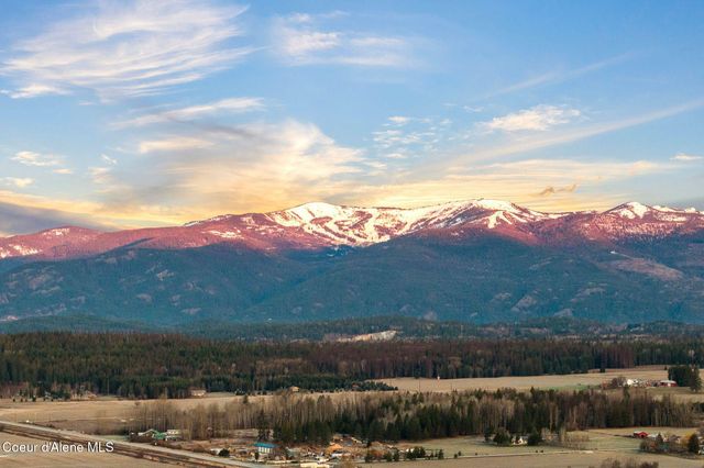 300 Sunny Shadows Lane, Sandpoint, ID 83864