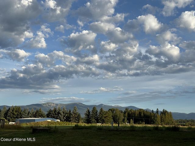 300 Sunny Shadows Lane, Sandpoint, ID 83864