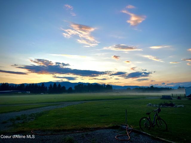 300 Sunny Shadows Lane, Sandpoint, ID 83864