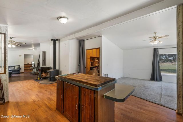 300 Sunny Shadows Lane, Sandpoint, ID 83864