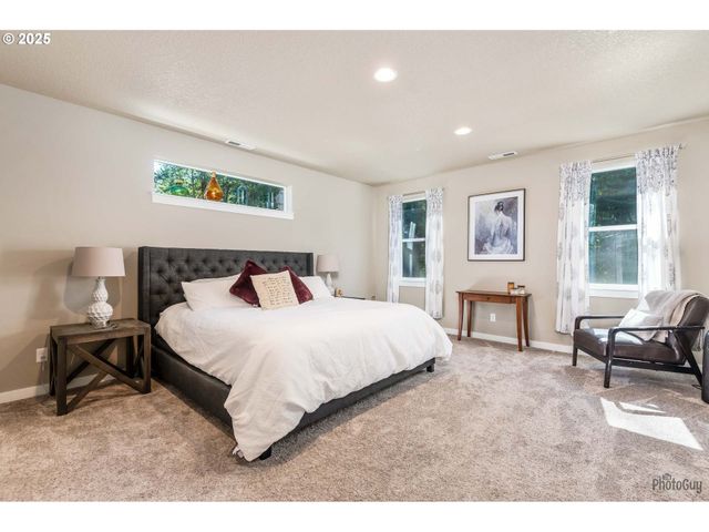 88454 SPROAT RANCH Rd, Veneta, OR 97487