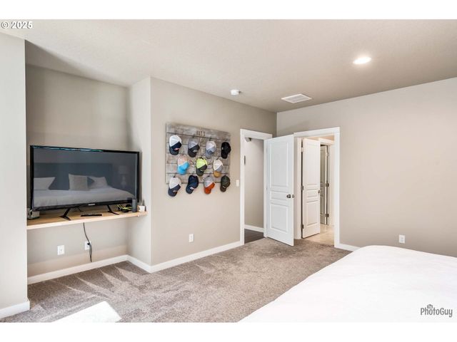 88454 SPROAT RANCH Rd, Veneta, OR 97487