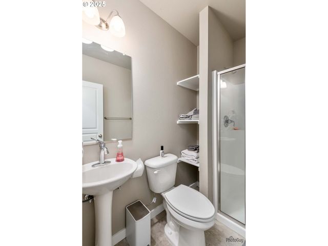 88454 SPROAT RANCH Rd, Veneta, OR 97487