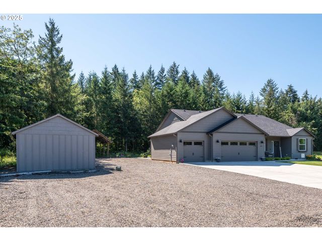 88454 SPROAT RANCH Rd, Veneta, OR 97487