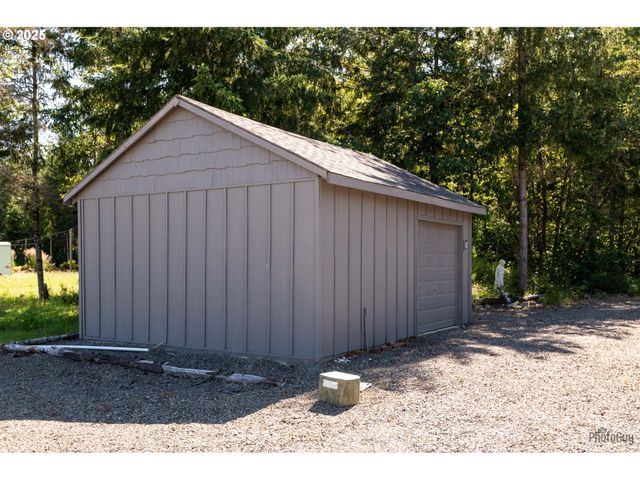 88454 SPROAT RANCH Rd, Veneta, OR 97487