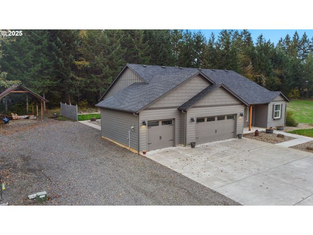 88454 SPROAT RANCH Rd, Veneta, OR 97487