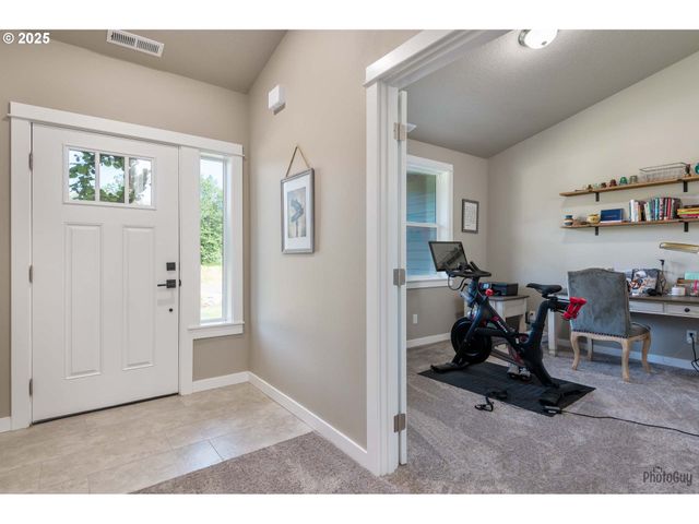 88454 SPROAT RANCH Rd, Veneta, OR 97487