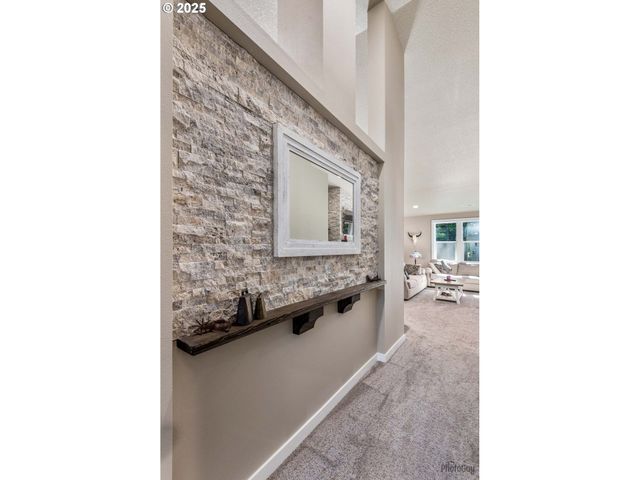 88454 SPROAT RANCH Rd, Veneta, OR 97487