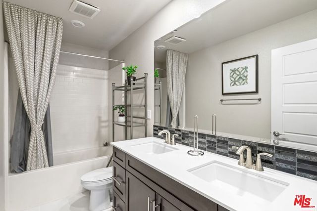 1203 Beach Lane, Harbor City (los Angeles), CA 90710