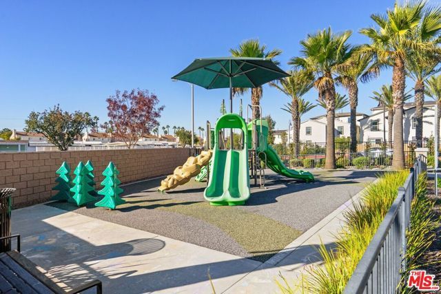 1203 Beach Lane, Harbor City (los Angeles), CA 90710