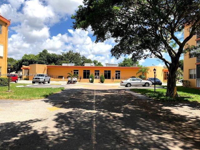 4374 NW 9th Avenue 17-3b, Deerfield Beach, FL 33064