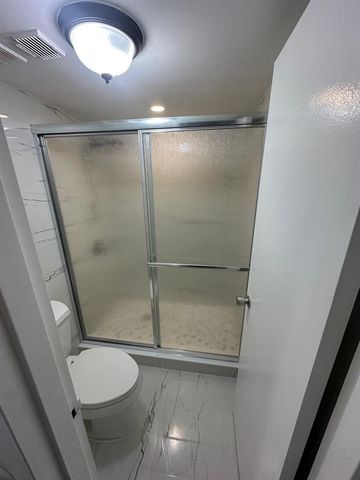 4374 NW 9th Avenue 17-3b, Deerfield Beach, FL 33064