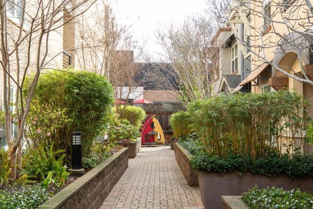 4388 El Camino Real 130, Los Altos, CA 94022