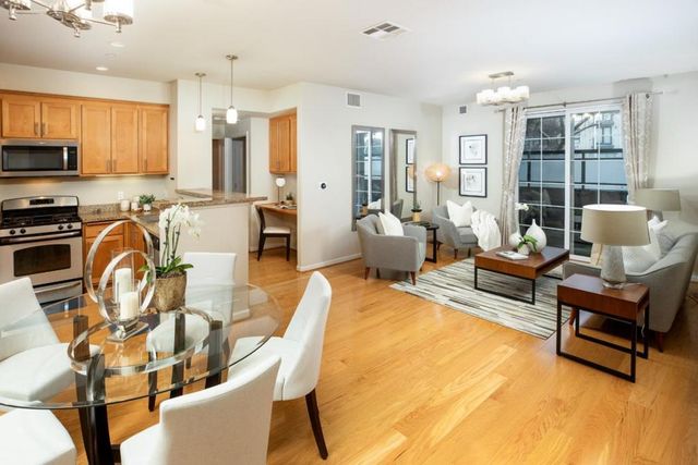 4388 El Camino Real 130, Los Altos, CA 94022