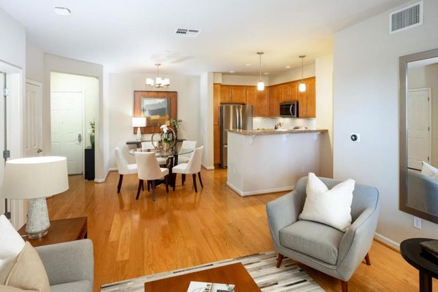 4388 El Camino Real 130, Los Altos, CA 94022