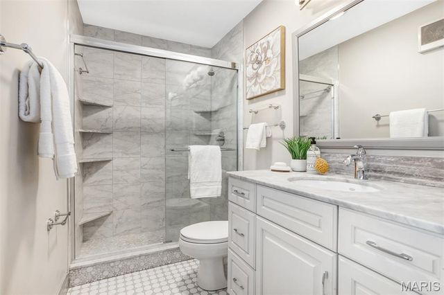 5510 Waterman Boulevard 602, St Louis, MO 63112