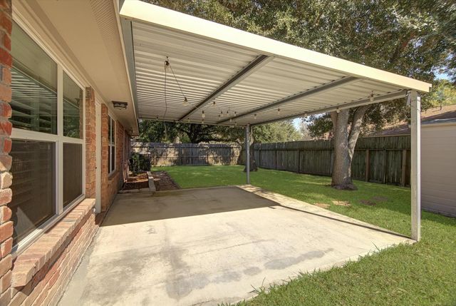 14323 Whitecross Drive, Houston, TX 77083