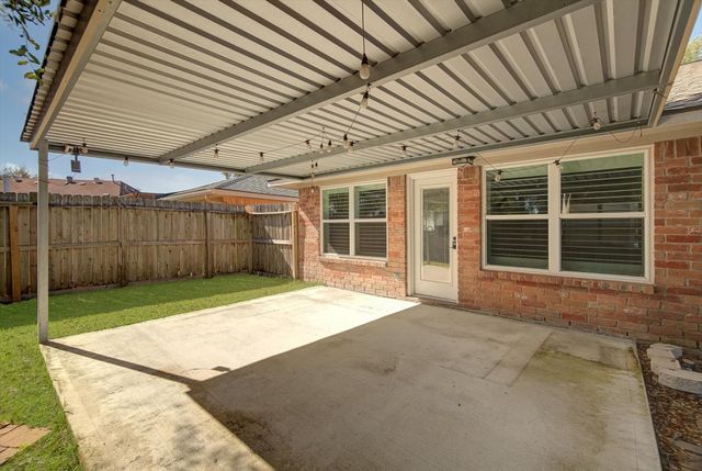 14323 Whitecross Drive, Houston, TX 77083