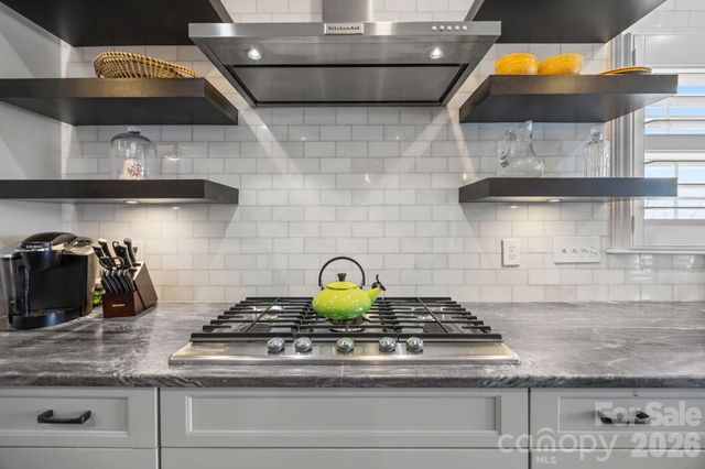 132 Tenth Green Court, Statesville, NC 28677