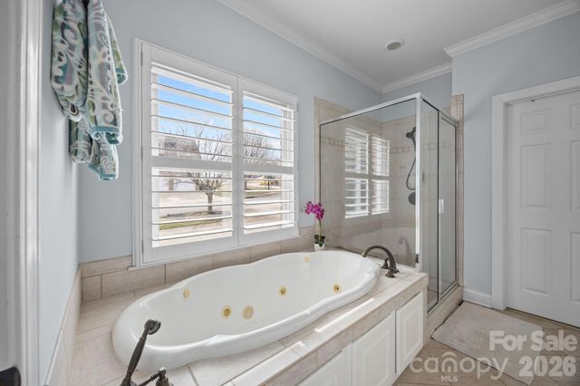 132 Tenth Green Court, Statesville, NC 28677