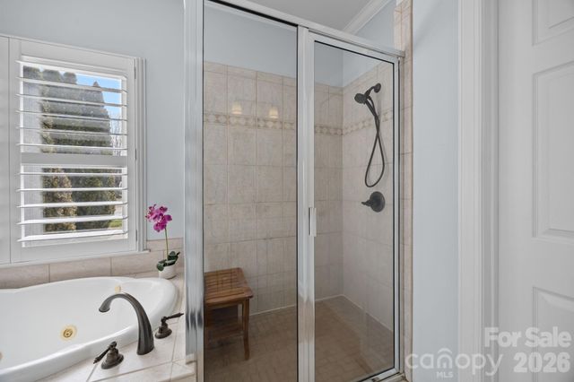 132 Tenth Green Court, Statesville, NC 28677