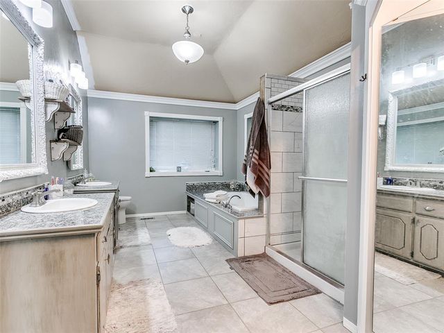 2717 NW 159th Street, Edmond, OK 73013