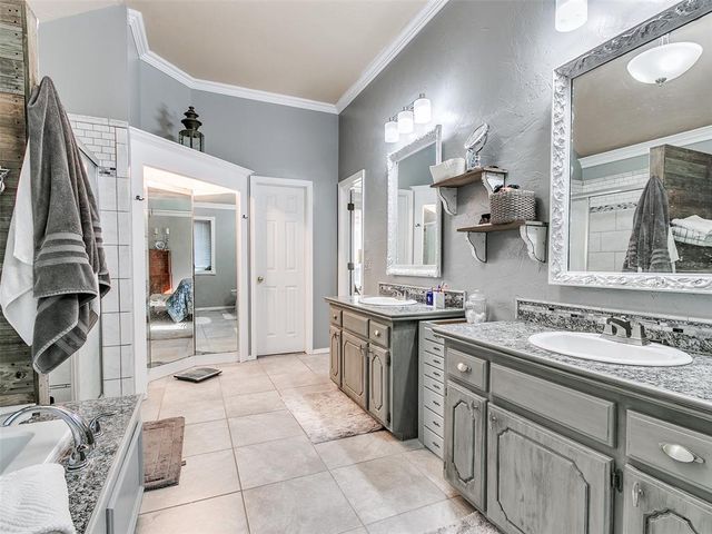 2717 NW 159th Street, Edmond, OK 73013