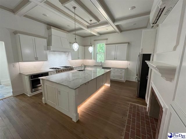 408 E Home Ave, Hartsville, SC 29550