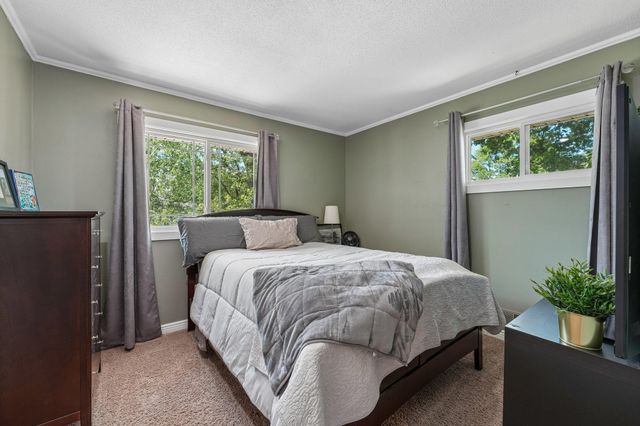 7132 Courtly Road, Woodbury, MN 55125