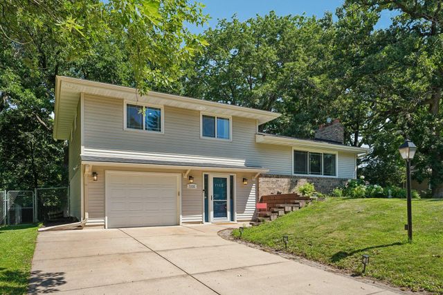 7132 Courtly Road, Woodbury, MN 55125