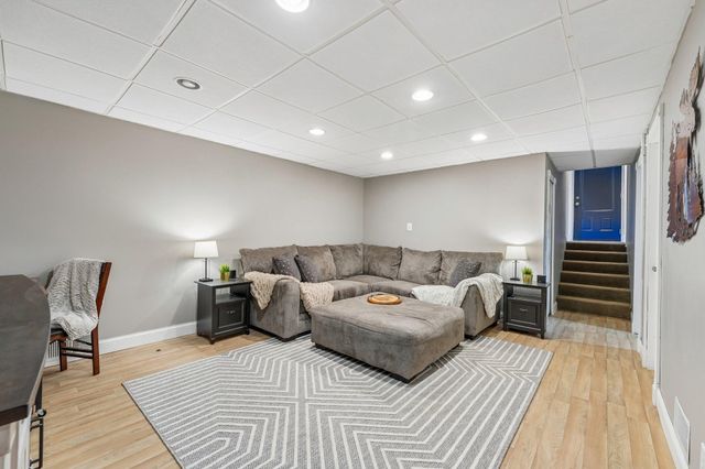 7132 Courtly Road, Woodbury, MN 55125