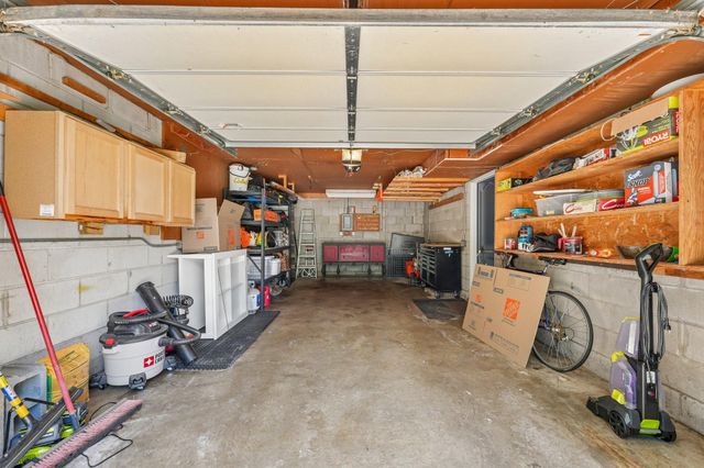 7132 Courtly Road, Woodbury, MN 55125