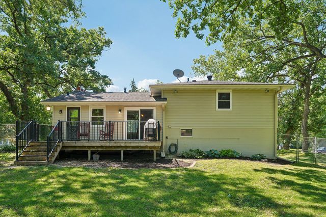 7132 Courtly Road, Woodbury, MN 55125