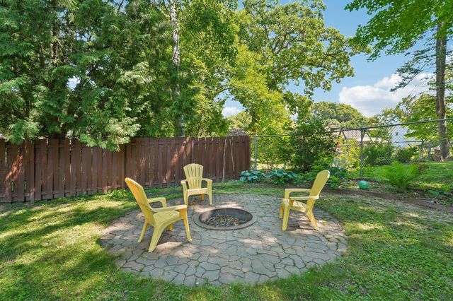 7132 Courtly Road, Woodbury, MN 55125