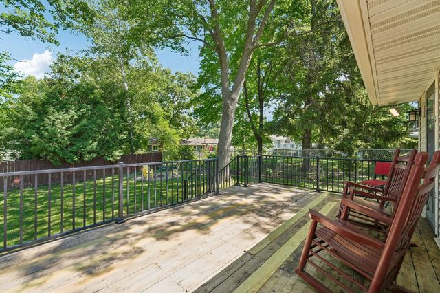 7132 Courtly Road, Woodbury, MN 55125