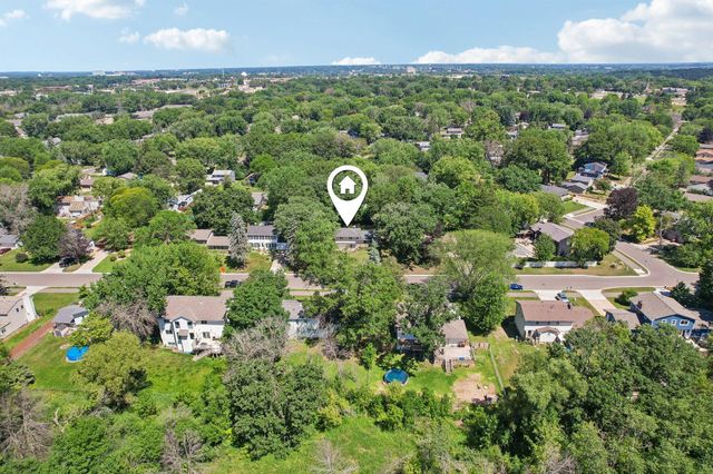7132 Courtly Road, Woodbury, MN 55125